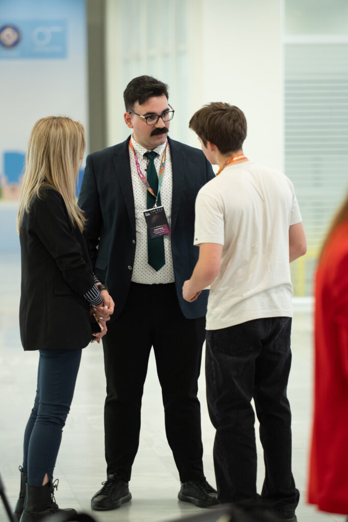 Από την "Ψηφιακή Πόλη" στην "Προληπτική Διοίκηση": Πώς η Τεχνητή Νοημοσύνη αλλάζει την Αθήνα Thomas Ntoupis Schools City of Athens